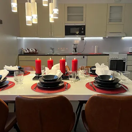 Gorgeous, Luxury Karpalo, Quiet Location! Apartament