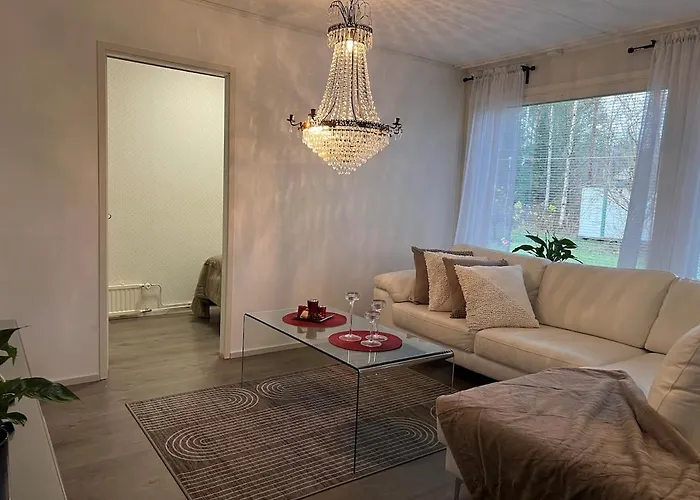 Gorgeous, Luxury Karpalo, Quiet Location! Apartament *