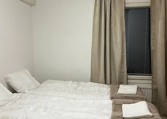 Gorgeous, Luxury Karpalo, Quiet Location! Apartament