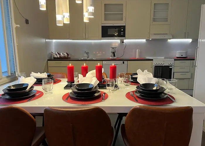 Gorgeous, Luxury Karpalo, Quiet Location! Apartament